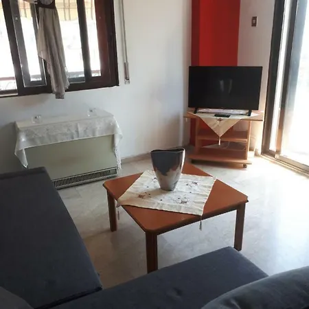 Cozy Apt Vith View Near Center 公寓